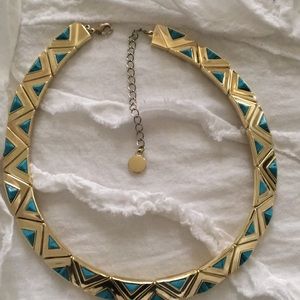 Choker gold and turquoise colored flexible